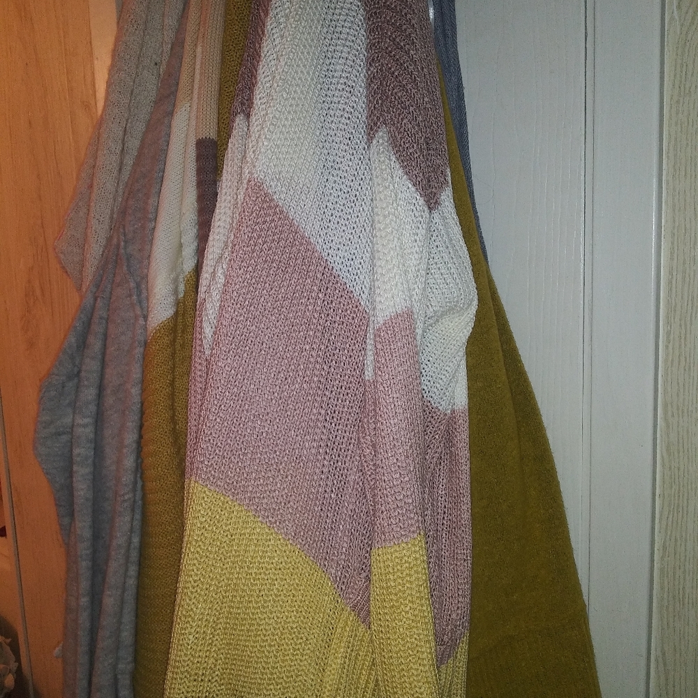 Colorblock sweater - Picture 5 of 5